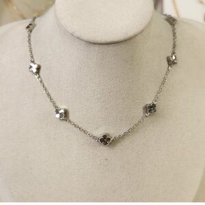 18k White Gold Plated Clover Necklace